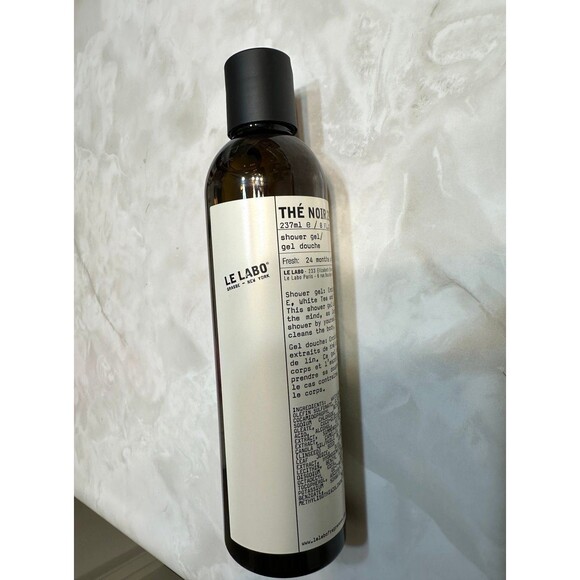 Le Labo THÉ NOIR 29 Perfuming Shower Gel 237ml - Picture 3 of 3